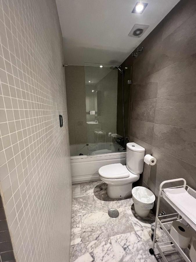 Atico San Bernardo Terraza Y Parking Incluido Apartment Seville Luaran gambar