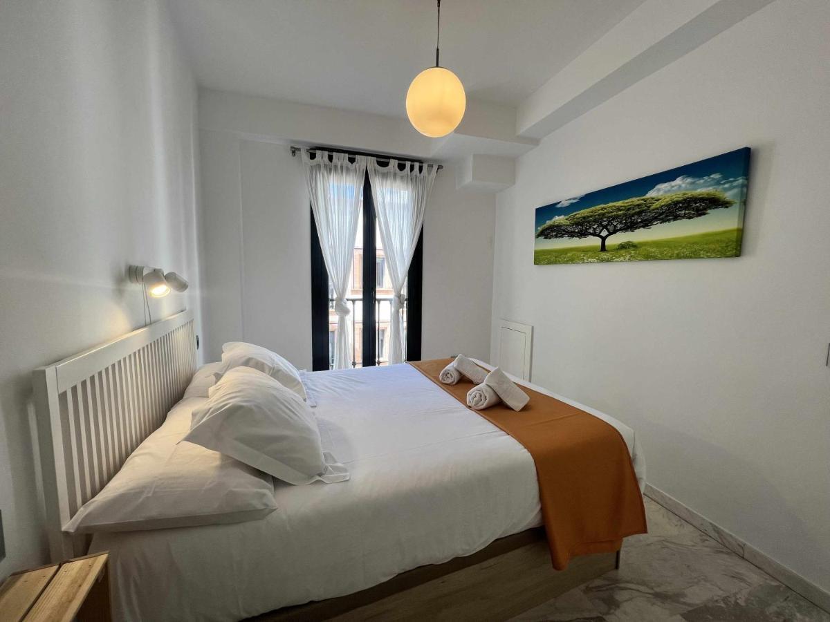 Atico San Bernardo Terraza Y Parking Incluido Apartment Seville Luaran gambar